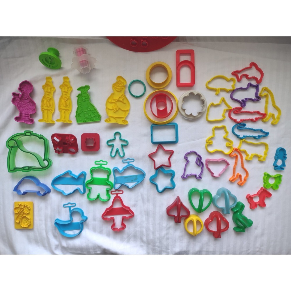 Large Lot‎ Cookie/Pie Cutters Shapes Animals People Vehicles Fun Lot#1